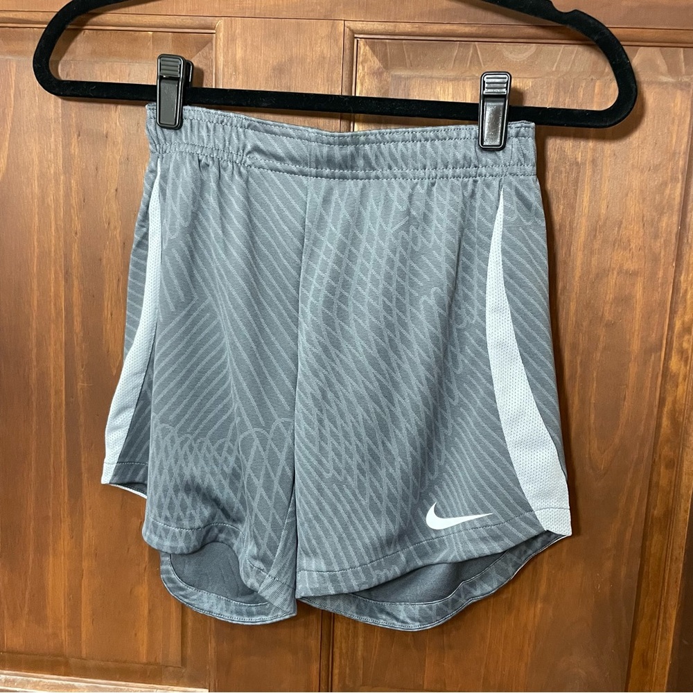 Nike Women’s Dri-fit Strike Soccer Shorts Iron Gray Size XS
